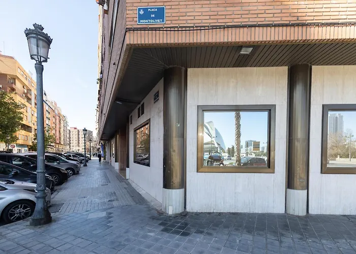 Les Arts Plaza By Concept Flats